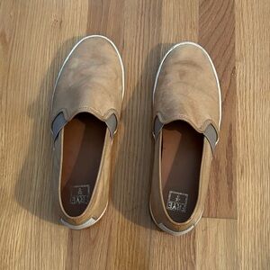 Frye shoes tan size 9